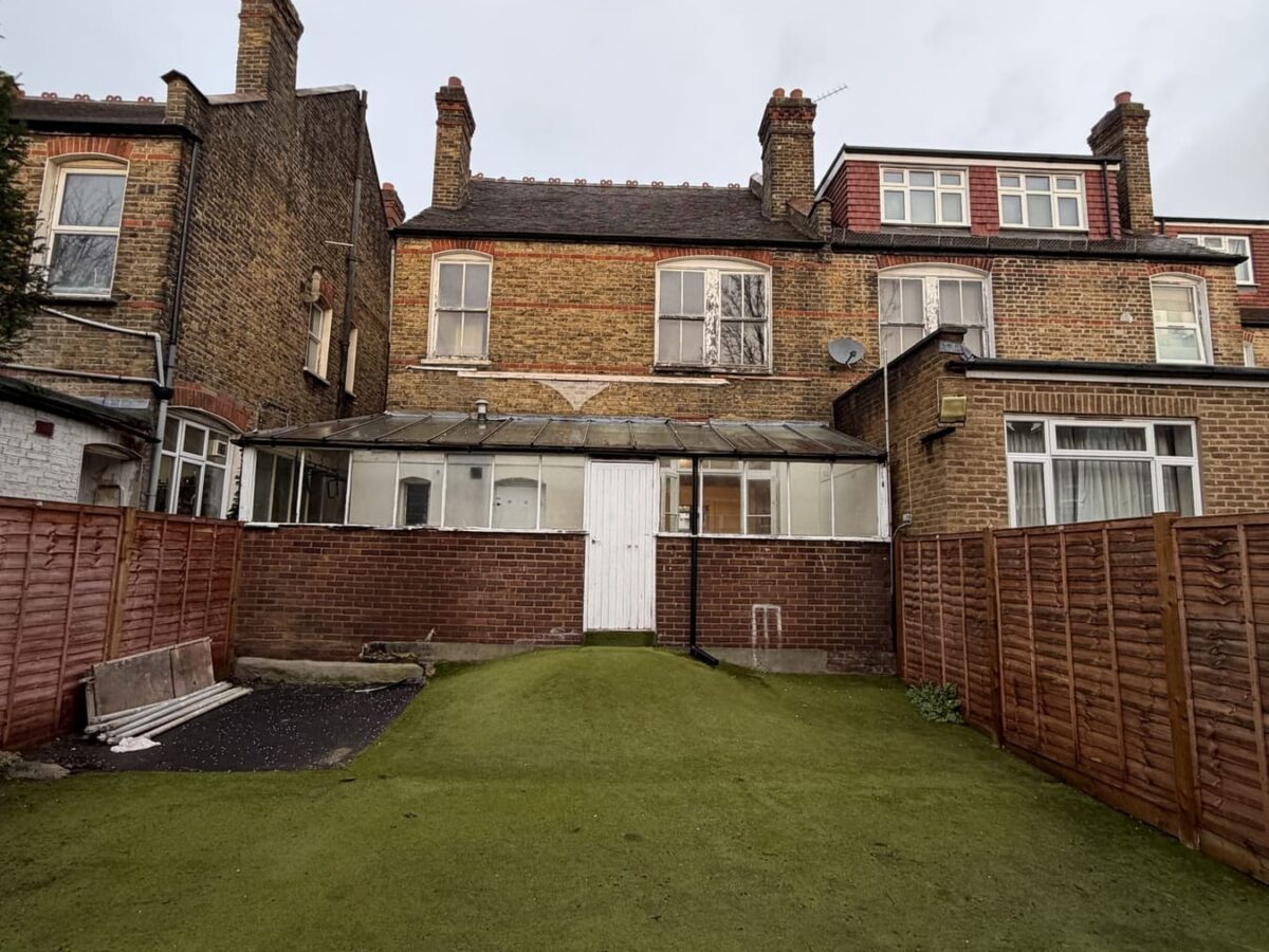 Worple Road by A&C Building Solutions, before the works